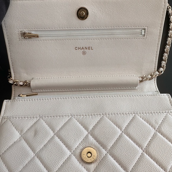 Chanel Caviar Quilted Wallet On Chain WOC White - Picture 9 of 16